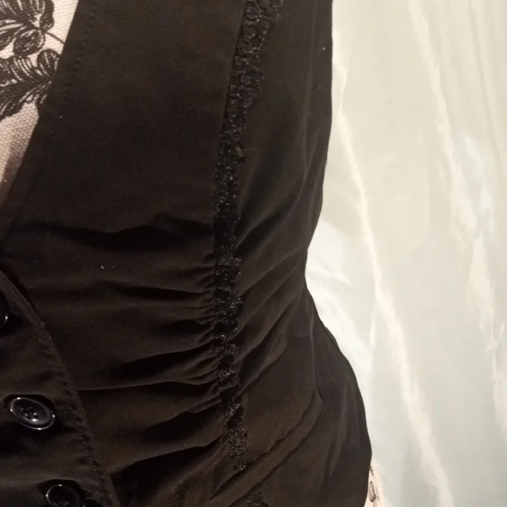 Black Women's Sleeveless Button-Front Vest - Picture 3 of 9